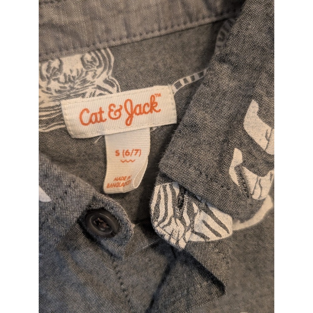 Cat & Jack Tiger Shirt and OshKosh B'gosh Shorts - Picture 3 of 4
